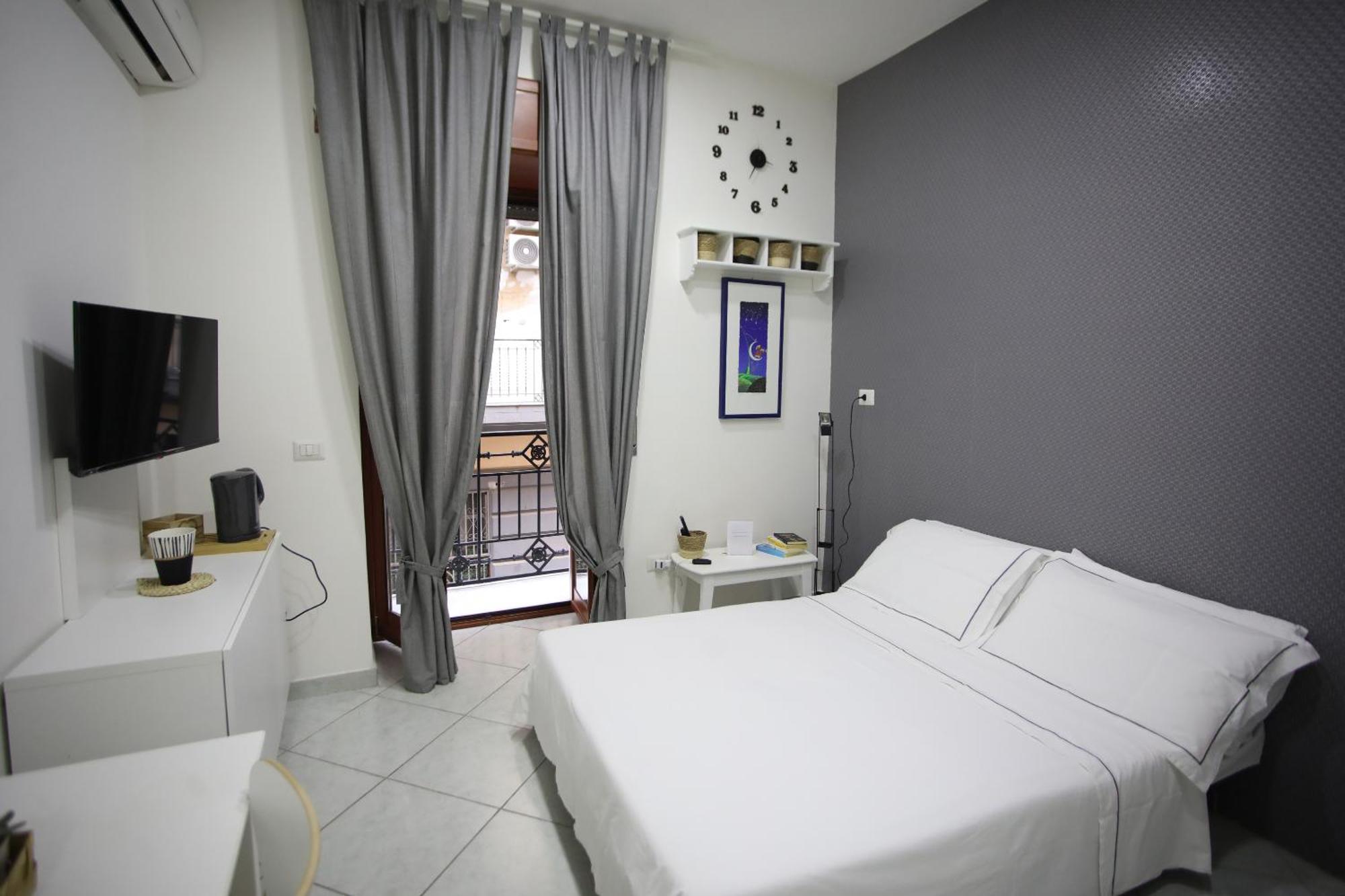 Casa Sulla Nuvola Duomo Centro Storico Di Napoli Apartment Exterior photo